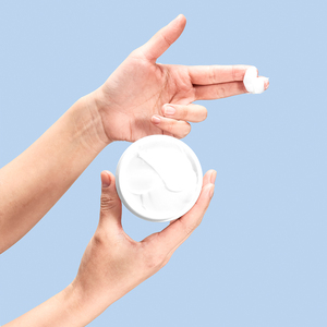 [What Skin] Crema Facial Hidratante de Larga Duración, Textura Suave, Ácido Hialurónico, Manteca de Karité, Hidratación Diaria para Todo Tipo de Piel - Product Image 1