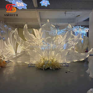 ฉากหลังงานแต่งงานรูปโค้งแสงไฟ LED สีขาวอบอุ่นสุดหรู พร้อมไฟ LED รูปปีกฟีนิกซ์ - Product Image 2