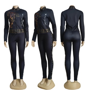 Nueva Llegada, Ropa de Marca para Mujer, Verano Otoño, Nuevo Estilo, Traje de Dos Piezas con Estampado Negro Simple y Moderno - Product Image 2