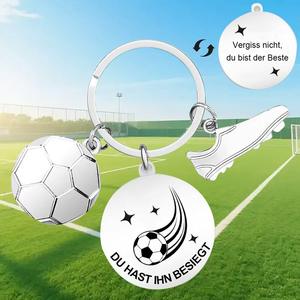 Porte-clés de football inspirant gravé en acier inoxydable avec breloques ballon et crampons « You Beat Him » – <span class=keywords><strong>Cadeau</strong></span> motivant pour les joueurs - Product Image 1
