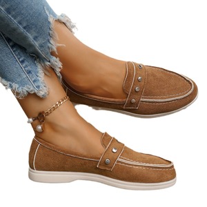 รองเท้าสวมสบายแบบสลิปออนสำหรับผู้หญิง รุ่นใหม่ล่าสุดสำหรับฤดูใบไม้ร่วง ไซส์ใหญ่ แต่งหมุด แฟชั่นรองเท้าแบน - Product Image 5