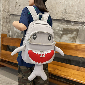 Mochila de Tiburón Pequeño Personalizada de Marca de Moda Verano 2026, Diseño Exclusivo Unisex, Bolso de Hombro con Dibujos Animados - Product Image 4