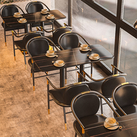Ensemble de Mobilier Commercial de Haute Qualité pour Restaurant : Banquette en Cuir Personnalisée, Table et Chaises de Salle à Manger Durables et Faciles à Nettoyer