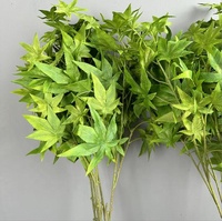 Feuilles d'érable artificielles rouges décoratives 3D de haute qualité pour la décoration