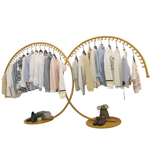 Moderno Espositore da Terra a Forma di C in Oro per <span class=keywords><strong>Abbigliamento</strong></span> Bambini, Scaffale Rotondo in Metallo per Scarpe e <span class=keywords><strong>Abbigliamento</strong></span> Donna - Product Image 4