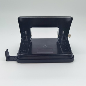 Perforadora de Papel Metálica de Alta Calidad de 8 mm con Dos Orificios, Color Negro, para Oficina - Product Image 3