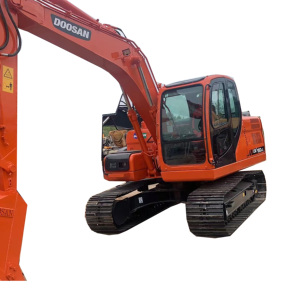 15 Ton Original Doosan DX150 Excavadora grande usada Máquina de movimiento de tierras Doosan 150 Excavadora de orugas Doosan usada barata para la venta - Product Image 1