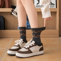 Chaussettes en tricot SN pour femmes, chaussettes décontractées mi-mollet, imprimé léopard, trois rayures, double rayure, chaussettes de sport rétro