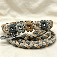 Ensemble collier et laisse pour chien personnalisé, collier pour animaux de compagnie tressé à la main avec fleurs pour chiens de petite, moyenne et grande taille
