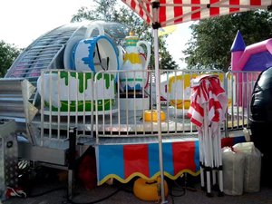 Customized Portable Outdoor Indoor <strong>Tea</strong> <strong>Cup</strong> <strong>Ride</strong> Trailer Mounted Amusement Park Game Machine <strong>Fiberglass</strong> Coffee <strong>Cup</strong> <strong>Rides</strong> for Sale - Product Image 3