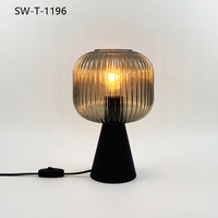 Lampe de table en verre de style postmoderne simple pour hôtel, décoration douce, modèle de chambre, salon, chambre à coucher, lampe de chevet pour chambre à coucher