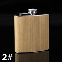 Flacons à alcool portables en acier inoxydable de 6 oz personnalisés avec revêtement en bois, coffret cadeau personnalisé, flacon à whisky en bois grainé