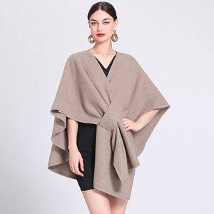 Bán Buôn 2026 Của Phụ Nữ Thanh Lịch Rắn Màu Giả Cashmere Poncho Khăn Choàng Kích Thước Miễn Phí Mùa Thu Mùa Đông Ấm Ruana Truyền Thống Khăn Choàng - Product Image 3