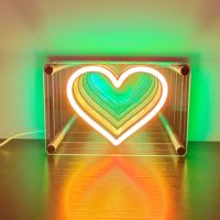 Lampe à LED en forme de cœur à mille couches de miroirs, lampe de table à LED Infinity pour une décoration romantique de fête à la maison