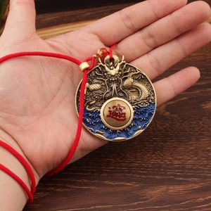 Pendentif Dragon Vintage en Laiton avec Poignée Rotative, Charme de Style Ancien pour Cadeau, Ornement Artisanal Décoratif - Product Image 2