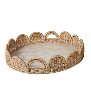 Panier de rangement en rotin tressé à la main, style bohème, à un seul niveau, à bord festonné, finition polie, organisateur naturel sur pied pour salon - Product Image 1