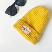Vente en gros, personnalisé avec votre propre Logo, bonnet tricoté en acrylique pour femme unisexe