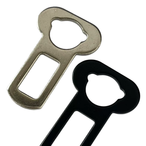 Accesorio multifuncional de inserción de seguridad de lengüeta de bloqueo para asientos de coche transfronterizos - Product Image 1