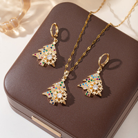 Ensemble de boucles d'oreilles en forme de chaîne de collier d'arbre de Noël de luxe, un cadeau de Noël attentionné pour petite amie