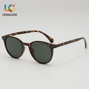 Gafas <span class=keywords><strong>de</strong></span> <span class=keywords><strong>Sol</strong></span> con Marco <span class=keywords><strong>de</strong></span> Policarbonato, Polarizadas, <span class=keywords><strong>Lentes</strong></span> Espejadas con Protección UV400, Antideslumbrantes, Ideales <span class=keywords><strong>para</strong></span> Conducir, <span class=keywords><strong>Pescar</strong></span> y Deportes Acuáticos - Product Image 1