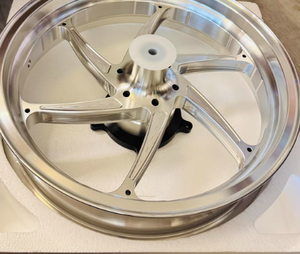 Cubo de rueda CNC ligero de aleación de aluminio para modificación de rueda delantera y trasera Yamaha XMAX300-nueva condición - Product Image 6