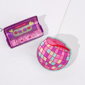 Pinces à cheveux vintage en forme de cassette audio, pinces requin de luxe à thème disco pour filles, accessoires capillaires tendance pour festivals de musique - Product Image 1