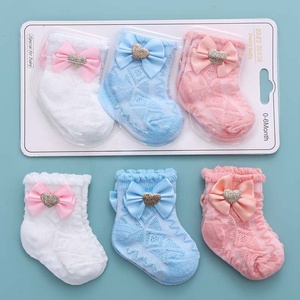 Chaussettes Bébé Respirantes et Anti-Transpiration, Nœud Papillon en Maille, Couleur Unie, pour Nouveau-né, Coffret Cadeau <span class=keywords><strong>3</strong></span>-en-1 - Product Image 1
