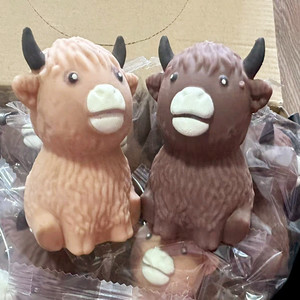 Jouet à presser et à calisser pour enfants, Vache des Highlands écossaise, Gadget anti-stress à la maltose, Jouet de décompression pour la paume de la main - Product Image 4