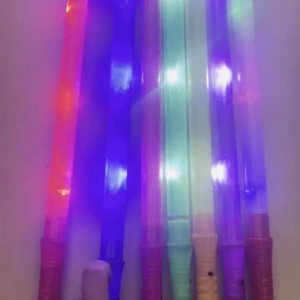 Varitas Luminosas LED Intermitentes con Purpurina para Conciertos, Navidad, Cumpleaños, Bodas, Fiestas Infantiles - Product Image 2