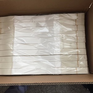 Dải Nhựa Trắng Chắc Chắn Với Keo Dính Cao Ở Mỗi Đầu Thuận Tiện Cho Tất Cả Các Gói Đóng Gói 25 Miếng Mỗi Túi PE - Product Image 1