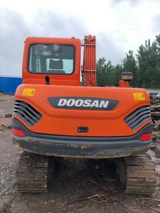 Excavatrice Doosan DX75-9C couleur orange, équipement de construction d'occasion, type chenillé, équipement lourd, moteur coréen, 41200 kg, 0-2000 heures - Product Image 2