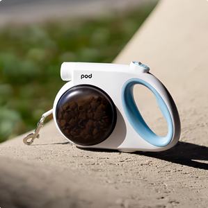 Correa Retráctil Multifuncional para Perros, Resistente al Agua, para Paseos al Aire Libre - Product Image 1