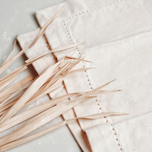 Servilletas de Lino Blancas Naturales con Bordado Personalizado al por Mayor, Servilletas de Lino para Bodas y Restaurantes - Product Image 2