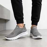 Chaussures de course unisexe 2026 en maille respirante à rayures avec semelle intermédiaire en EVA, confortables et à semelle souple, basses, à enfiler, pour le printemps, l'été et l'automne, style mode