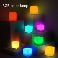 Cubo Luminoso LED Quadrato Impermeabile con 16 Colori Cangianti, Luce Notturna a Cubo LED