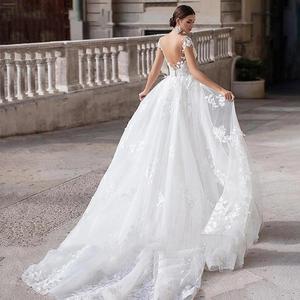 Luxury Sexy V-back <b>Bride</b> <b>Gown</b> Sleeveless Fishtail Lace Applique Slim Mermaid Wedding Dress - Product Image 3