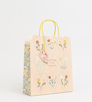 Sacs en papier kraft marron classiques personnalisés avec poignées en corde, finition mate et gaufrée, pour emballage cadeau et promotion en magasin de détail