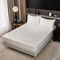 Ensemble trois pièces pour la maison : Couvre-lit en satin, Housse de couette effet soie, Taie d'oreiller, Grande housse de protection pour matelas