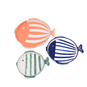 Vente en gros de plat de service écologique en céramique en forme de poisson Sauce soja japonaise Soucoupe à sushi de restaurant Style Japandi - Product Image 1