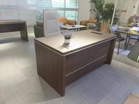 Bureau de direction design noir – Mobilier de bureau haut de gamme pour PDG