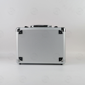 Estuche de Almacenamiento para Tarjetas de Aluminio con Cierre de Clip Rojo, Porta Tarjetas Deportivas de Primera Calidad - Product Image 6