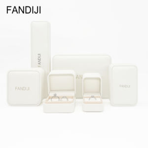 Toptan lüks poliüretan deri mücevher kutuları özel ambalaj bilezik kolye küpe yüzük kutusu takı ambalaj seti - Product Image 3