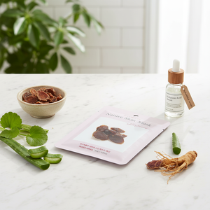 Masque facial en feuille à base de ginseng rouge, d'acide hyaluronique, de centella asiatica, d'aloe vera et de vitamine B5 - Nourrissant, hydratant, anti-âge - Product Image 3