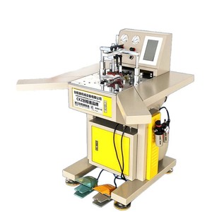 Machine à clouer les coins Gaborg, assemblage de cadres de portes en bois CNC à 45 degrés, cloueurs pneumatiques entièrement automatiques - Product Image 3