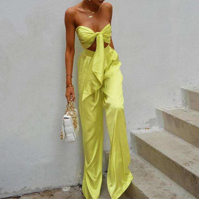 สีเหลือง