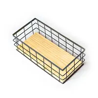 Rustikaler kleiner Metallstahldraht-Aufbewahrung skorb für Badezimmer Pantry Abnehmbarer Holzboden-Hänge korb für Küchen garagen wäsche