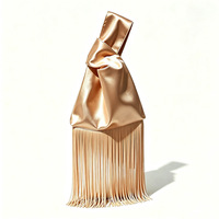 Pochette de soirée de luxe en satin avec pompon, sac à main en fausse soie pour femme, idéal pour mariage, mariée ou soirée