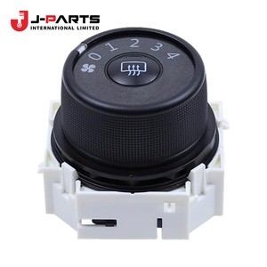 Bouton, interrupteur de commande du refroidisseur pour Toyota HIACE KCH10 Granvia 2000-2002 OE 88611-28020-A0 8861128020A0 - Product Image 1