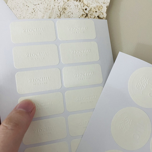 Etiquetas Adhesivas Impermeables Personalizadas del Fabricante Chino para Empaquetado de Alfabeto y Botellas de Agua - Product Image 6