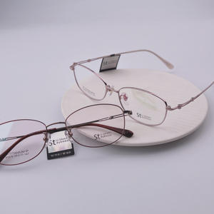2025年新モデルチタン眼鏡フレームビンテージおしゃれなビジネス通勤女性用メガネ - Product Image 4
